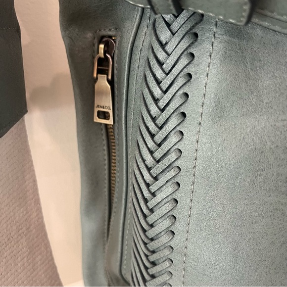 Jen & co, Gray vegan leather Bag with Decorative Stitching and belt style strap - Picture 8 of 16
